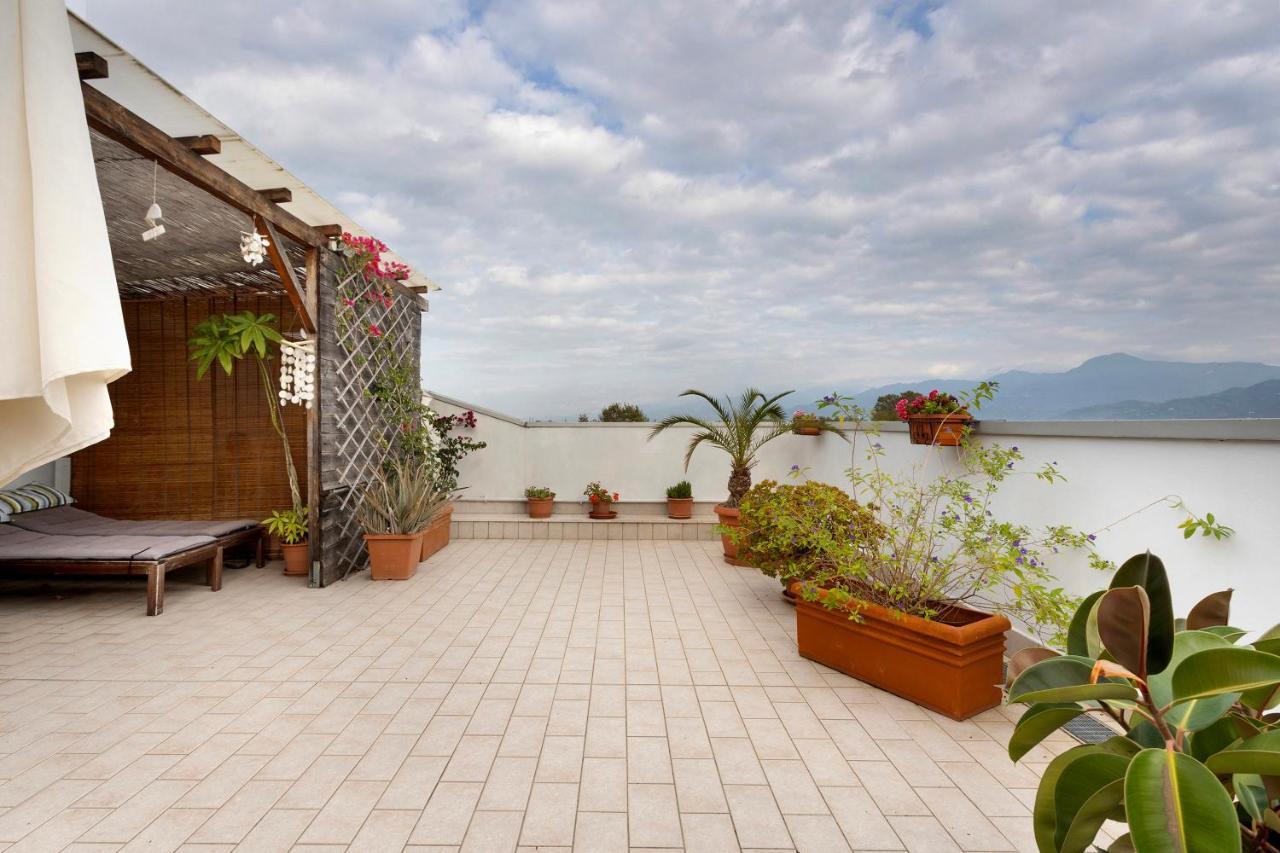 Apartamento Attico Con Terrazza A Viareggio Exterior foto