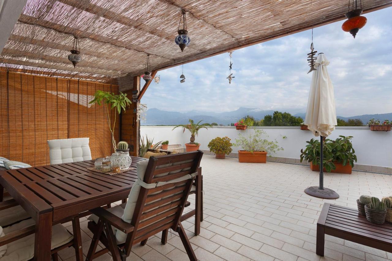 Apartamento Attico Con Terrazza A Viareggio Exterior foto
